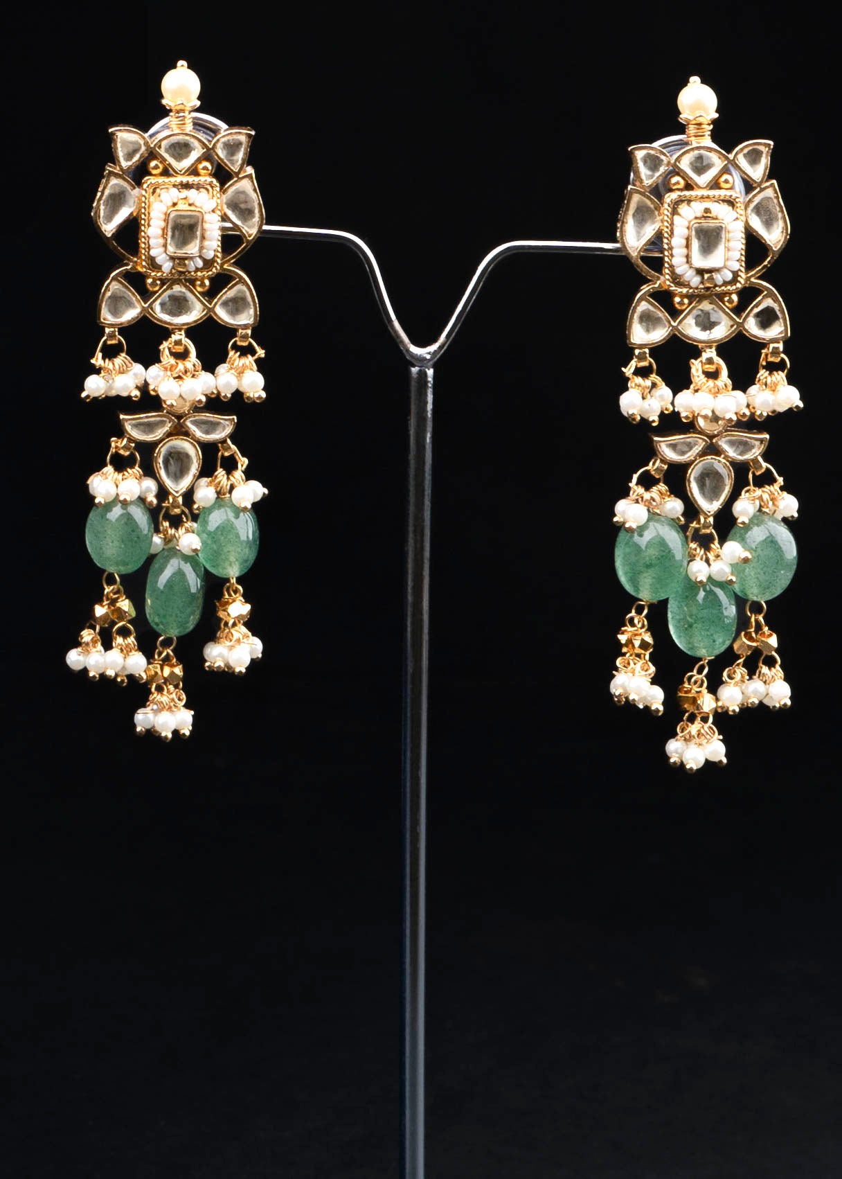 White Jadau Choker Necklace Set