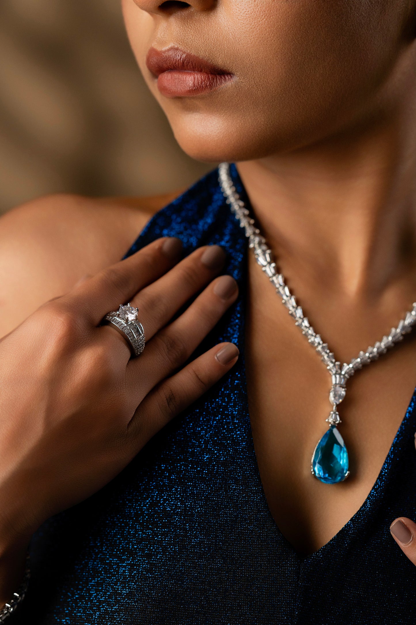 Blue Stone Diamond Necklace Set VNN401