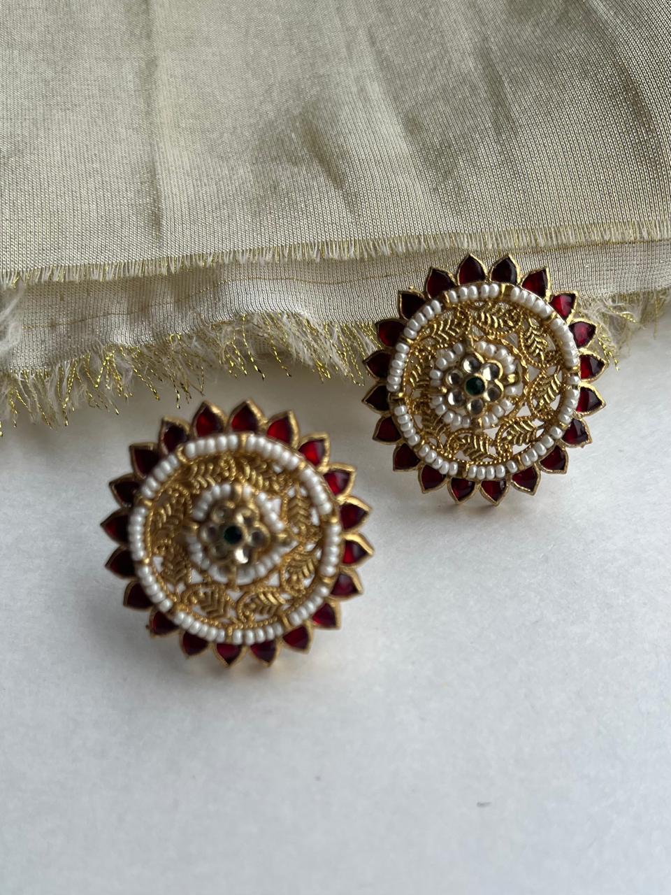 Takkar Jadau Tops Earring - VNE078
