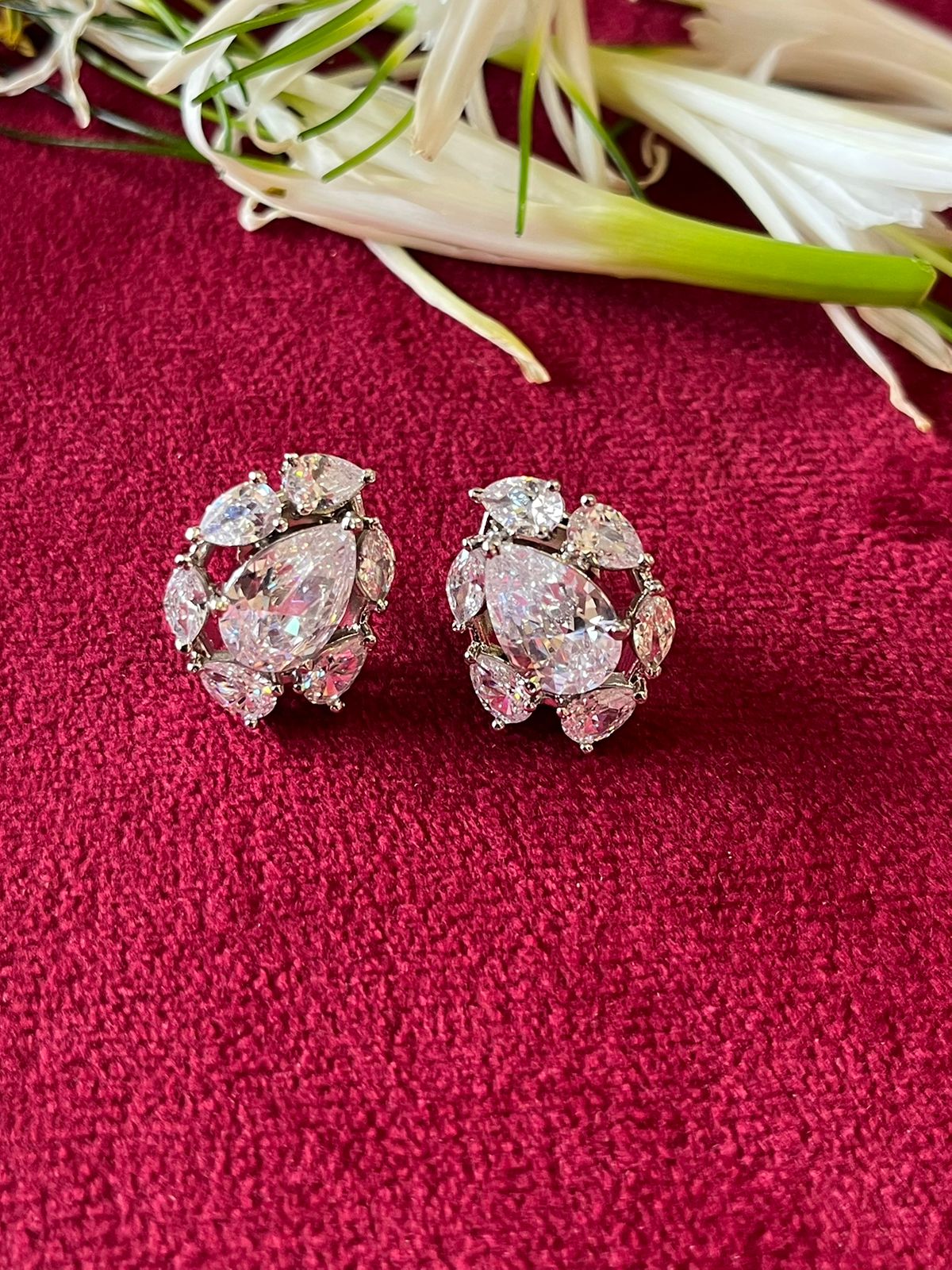Diamond Studs- VNE290