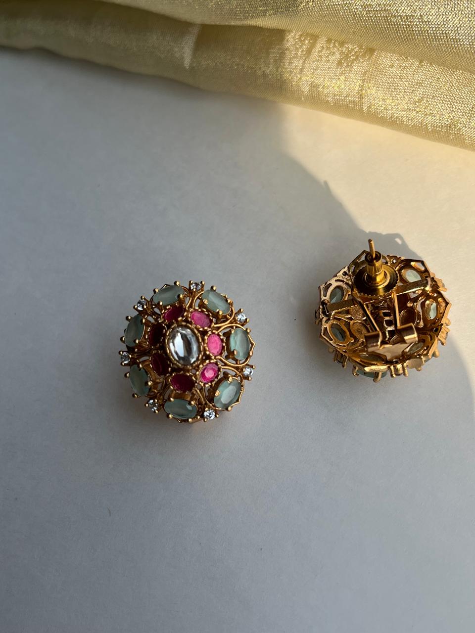 Mint Rubi Jasmine Studs VNE321