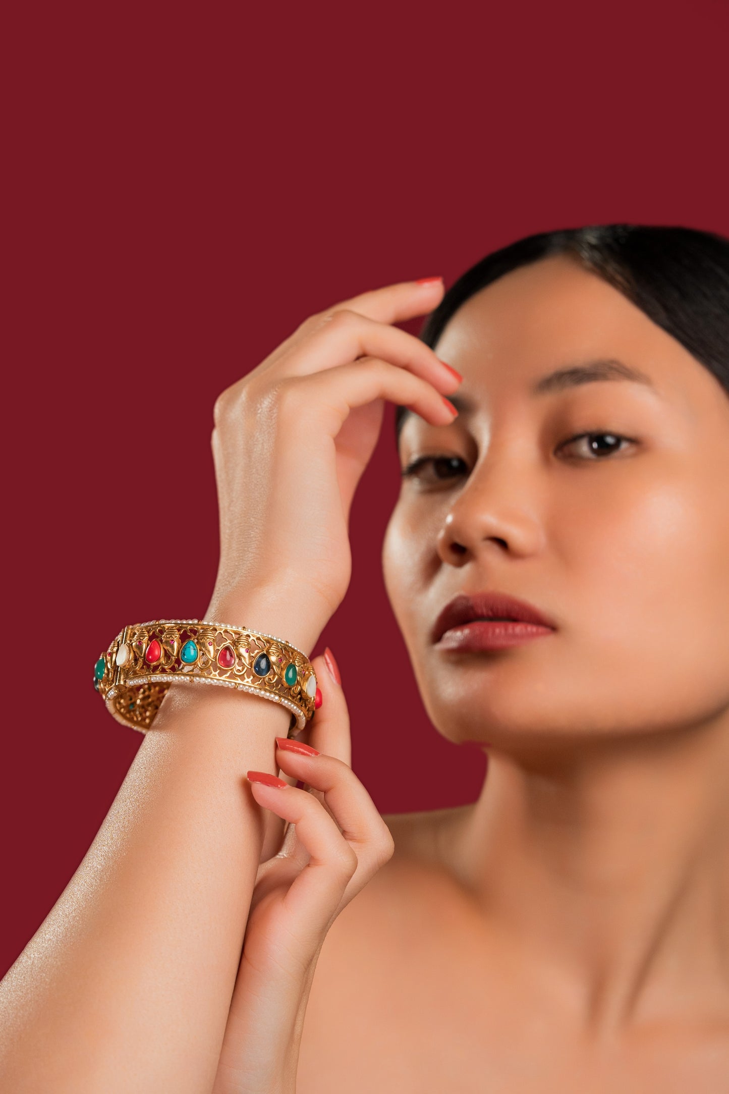 Rangin Round Shape Bracelet - VNHN019