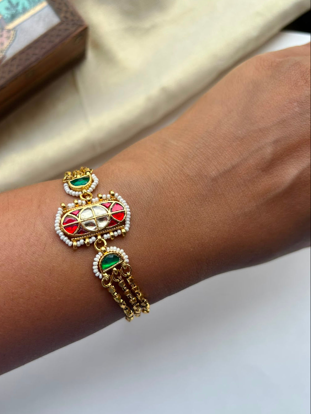 Hira Kanthi Jadau Bracelet VNHN192