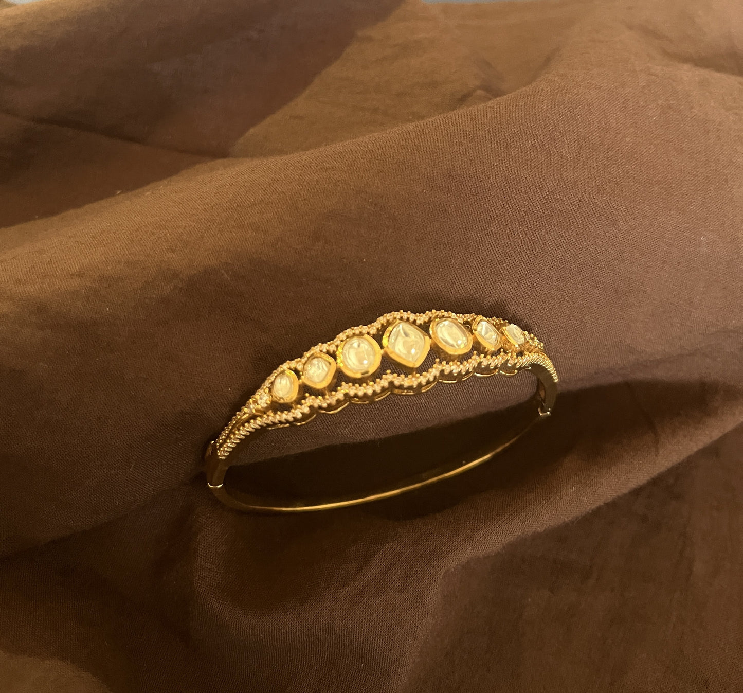White Polki Gold Plate Bracelet VNHN255