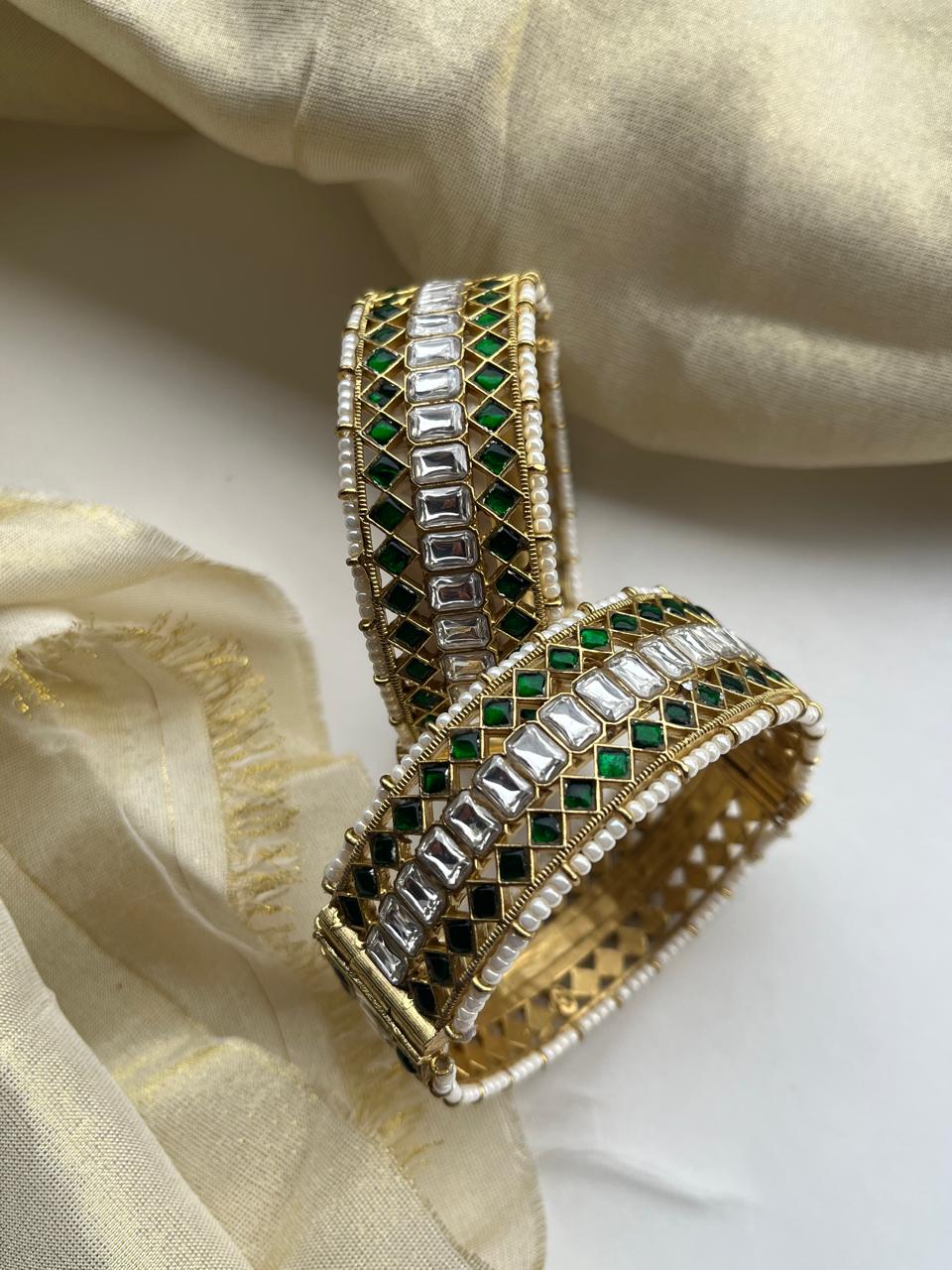 Green White Jadau Kada VNHN268