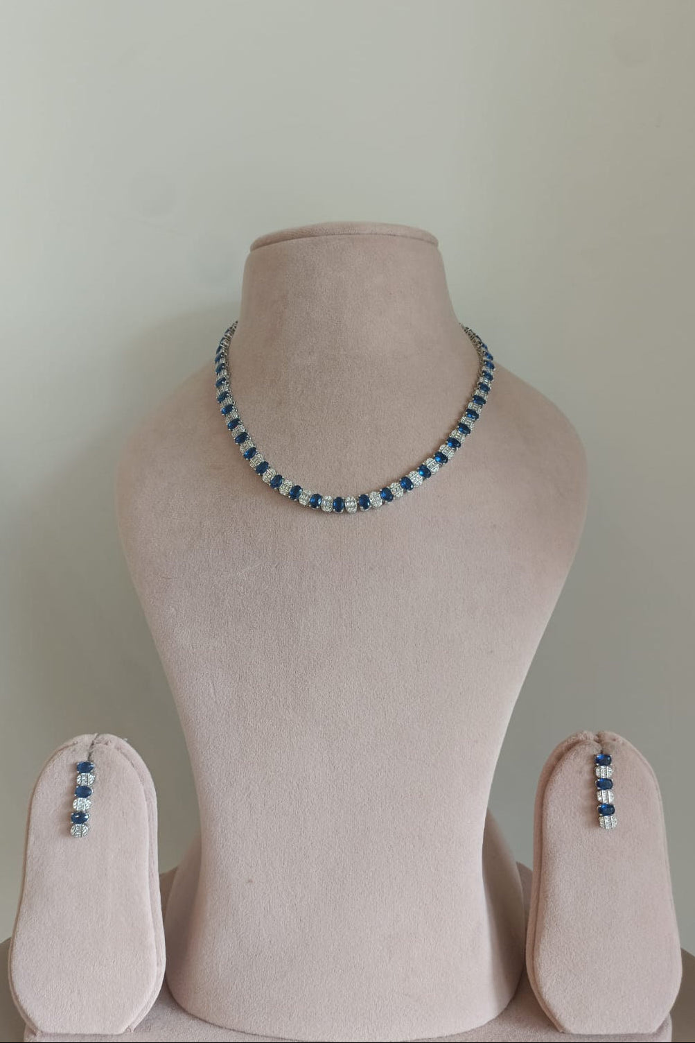 Blue Diamond Necklace Set- VNN200
