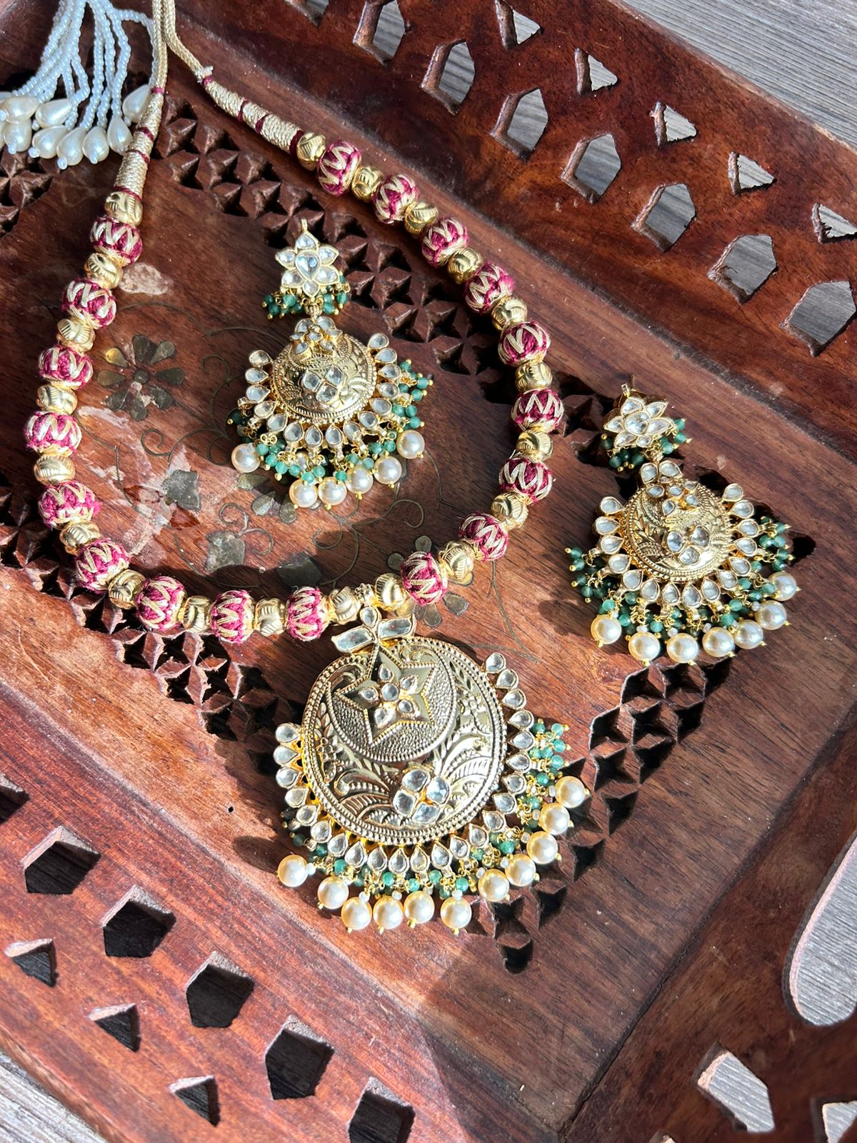 Old Is Gold Necklace Set VNN547