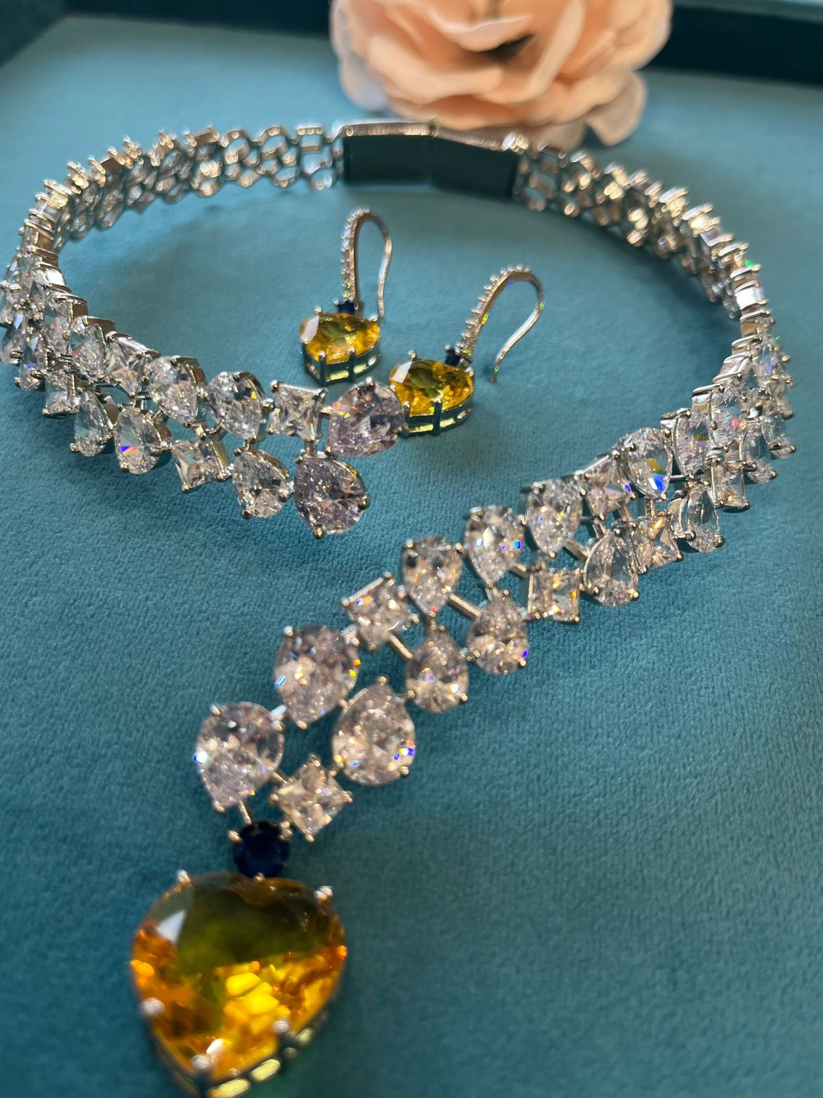 Yellow Heart Drop Diamond Necklace Set VNN597