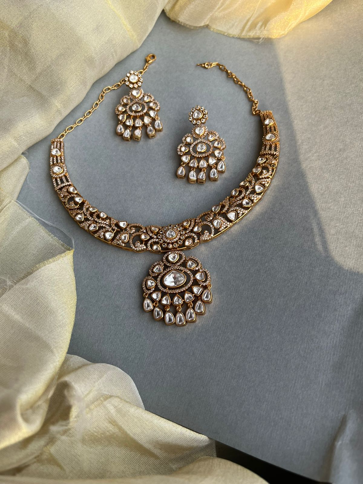 White Polki Hasli Necklace Set VNN633