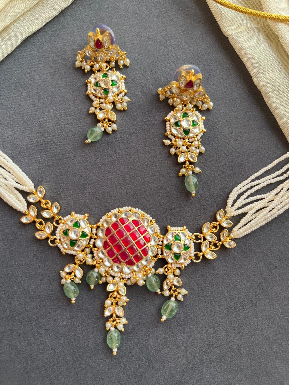 Red Takkar Jadau Choker Set VNN736