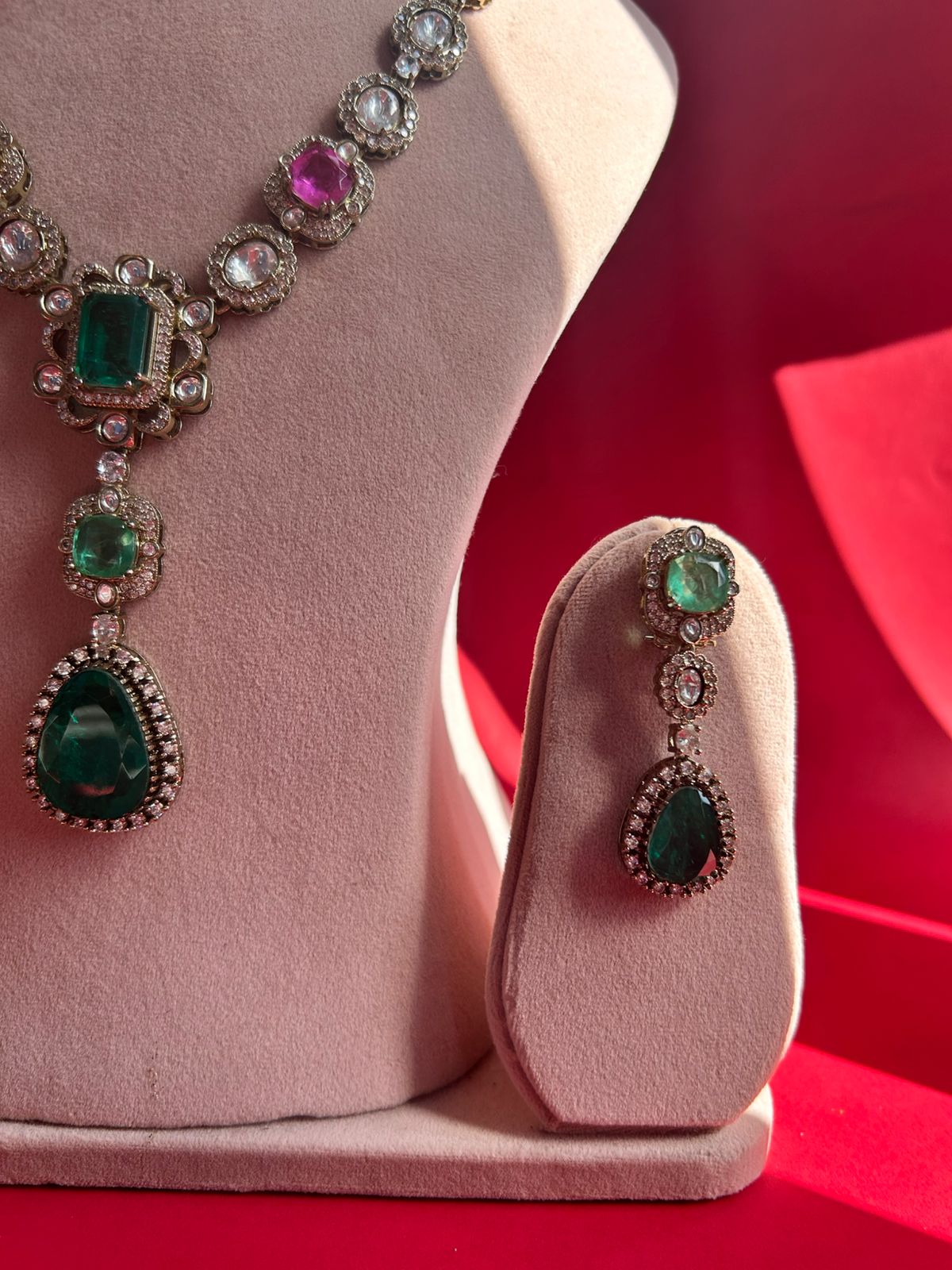 Victorian Emerald Polki Necklace Set- VNN631