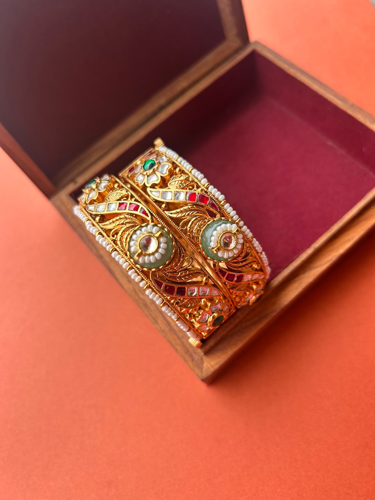 Multi Jadau Stone Bangles- VNHN063