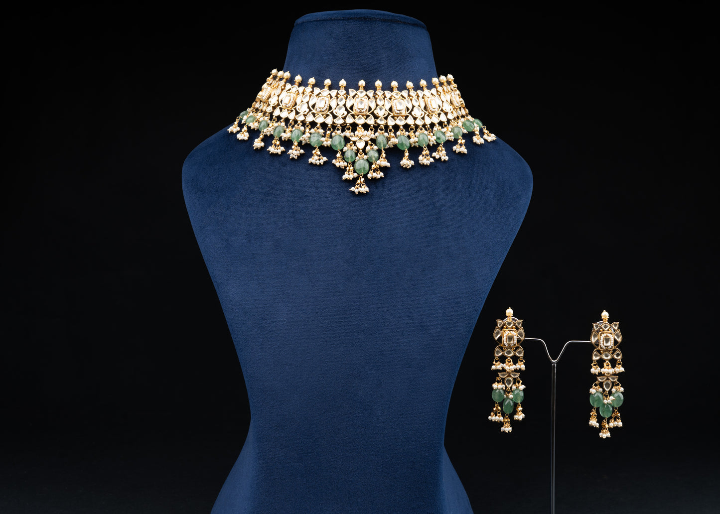 White Jadau Choker Necklace Set