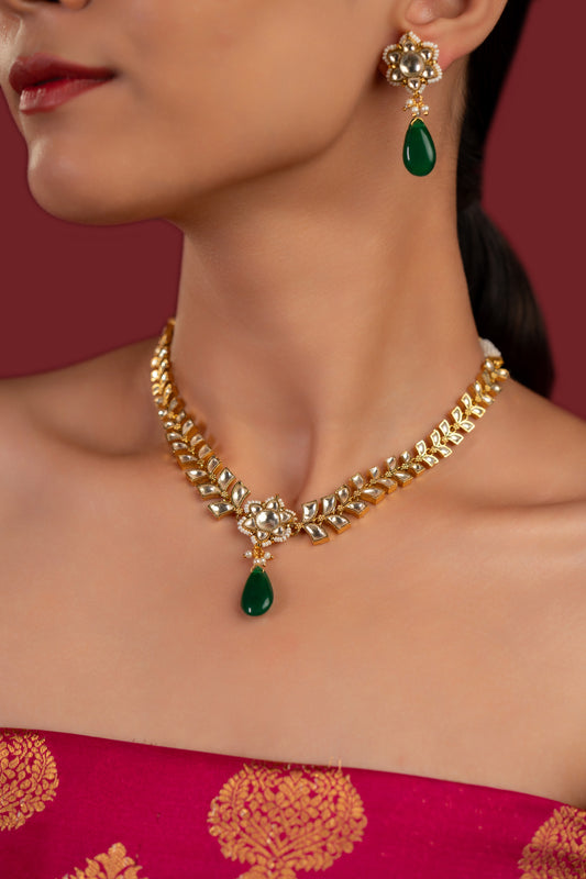 White Jadau Necklace Set