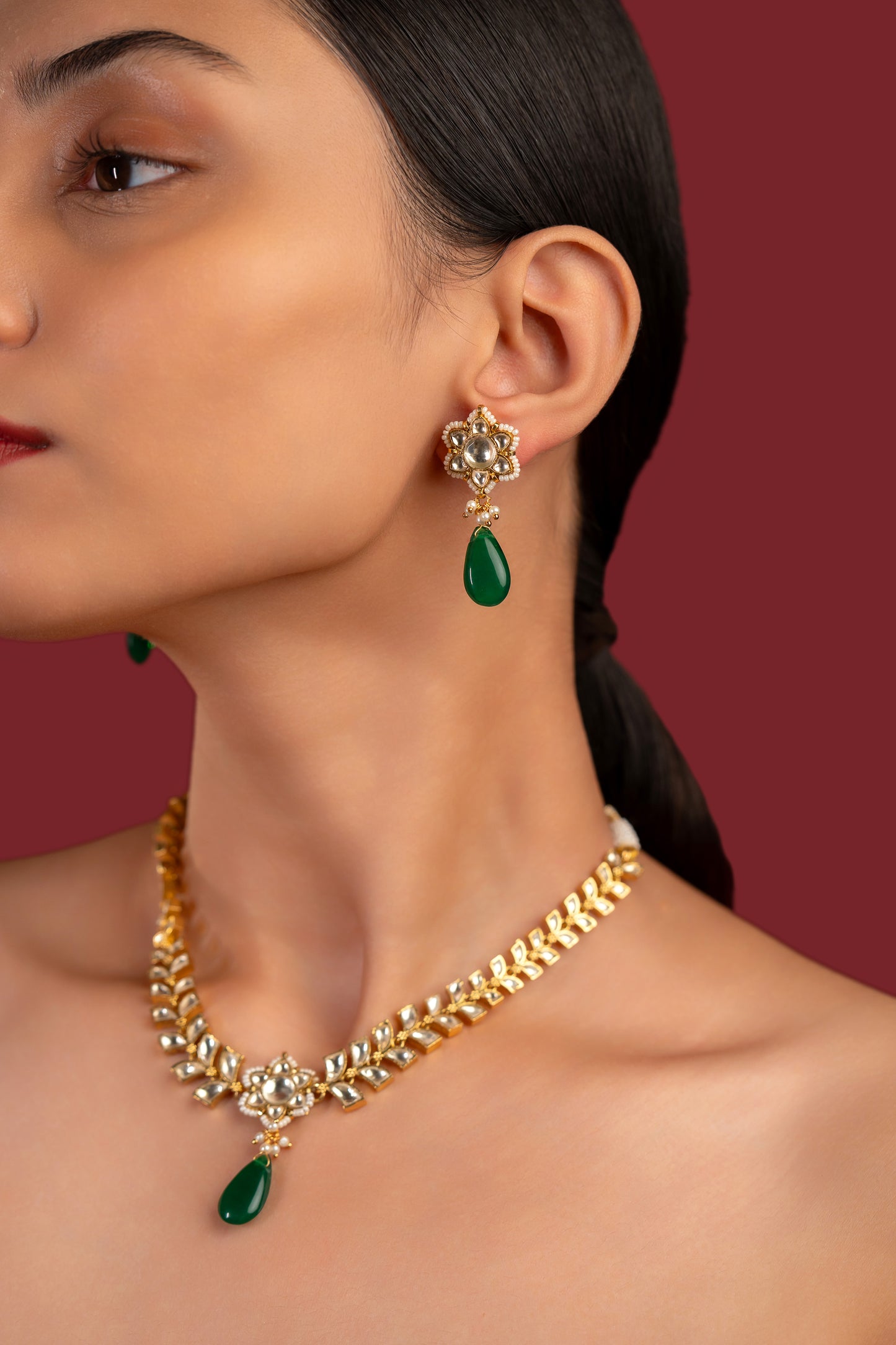 White Jadau Necklace Set