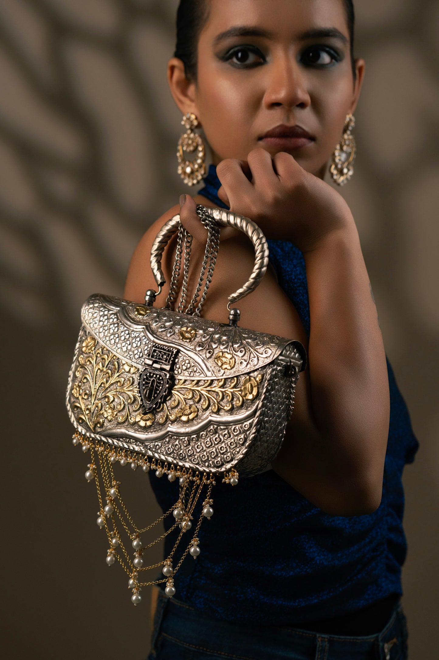 Fusion Pearl Hanging Bag - VNA001