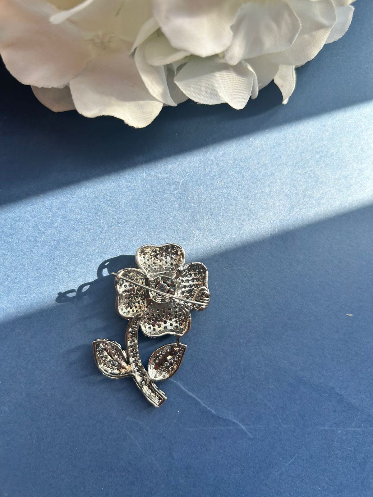 Flower Diamond Broach VNA010