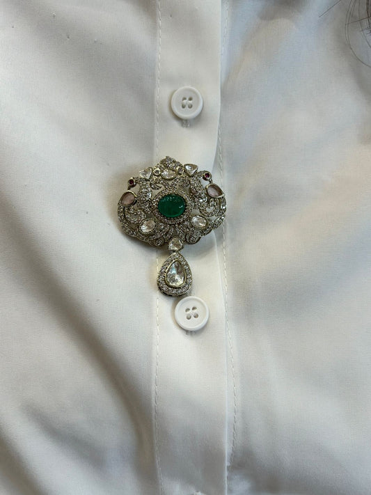 Royal Vintage Emerald Brooch VNA026