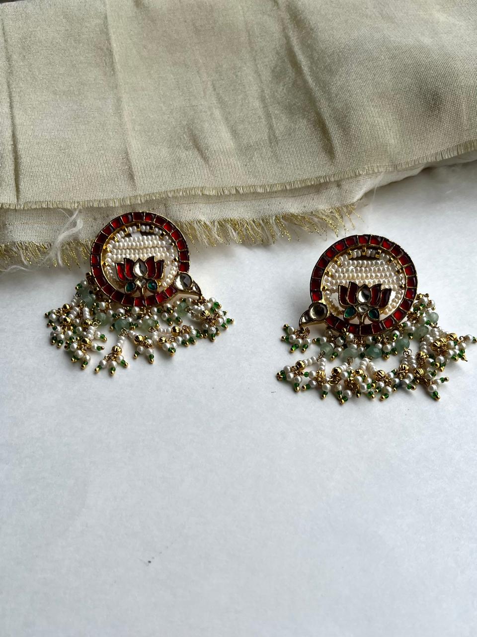 Surabhi Red & Green Earring VNE169