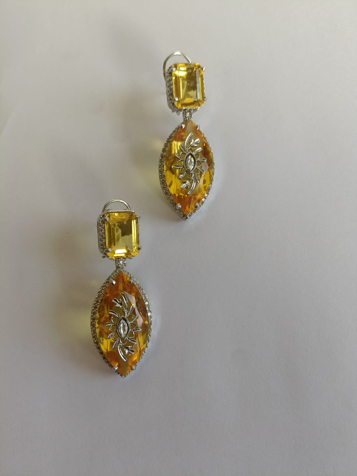 Yellow Glass Stone Earrings VNE271