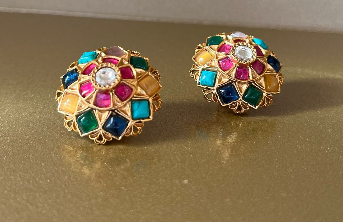 Navratna Studs VNE296
