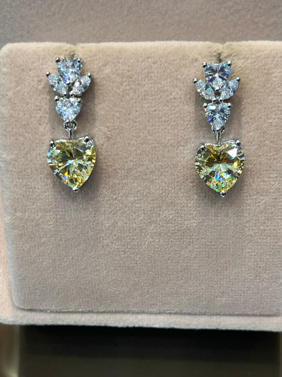 Heart Drop Diamond Earrings VNE303