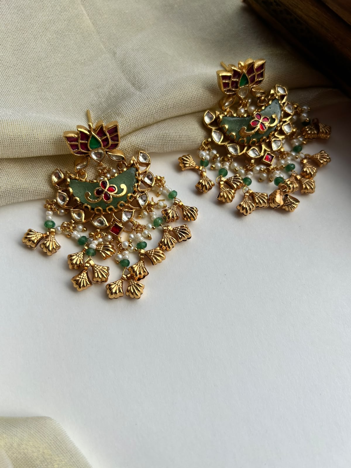 Lotus Green Stone Jadau Earring VNE338