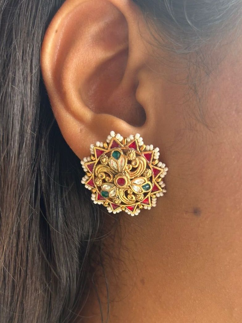 Round Jadau Studs VNE341