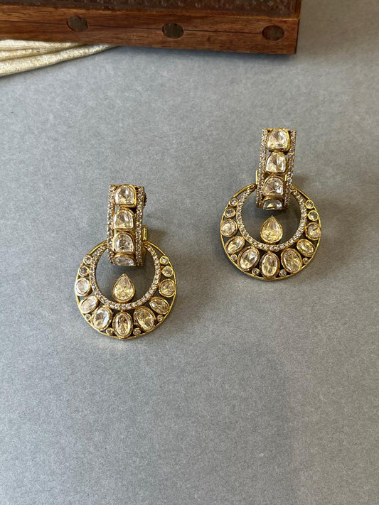 Hoop Moon Earring VNE357