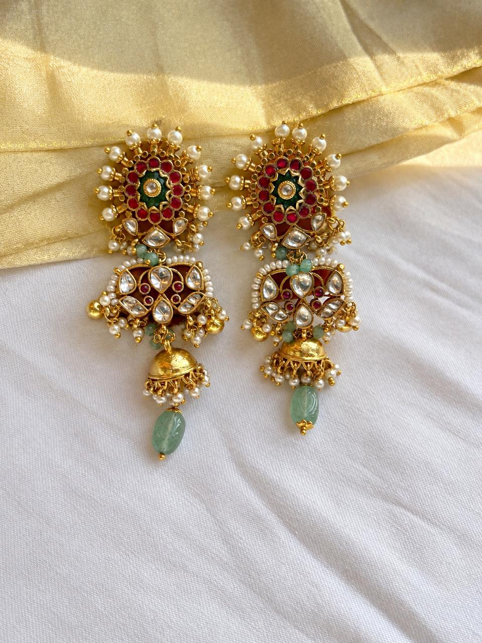 Multijadau Pearl Cluster Earrings VNE366