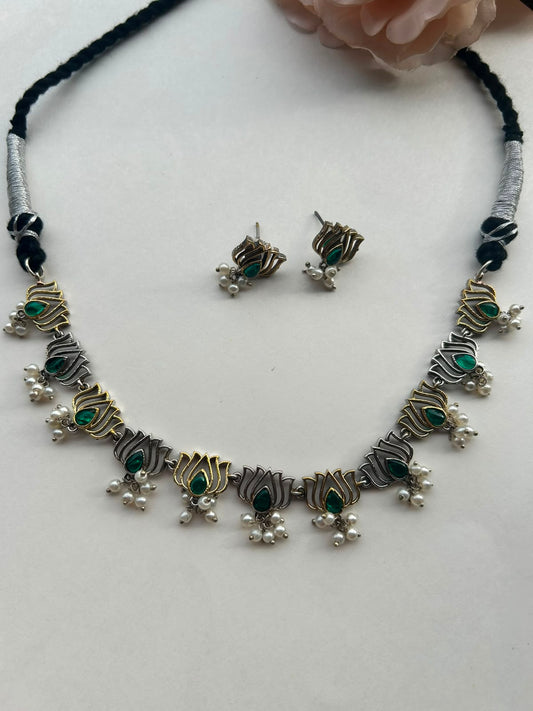 Lotus Dual Tone Green Choker Set VNG237