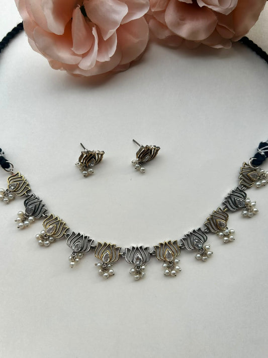 Lotus Dual Tone Green Choker Set VNG237