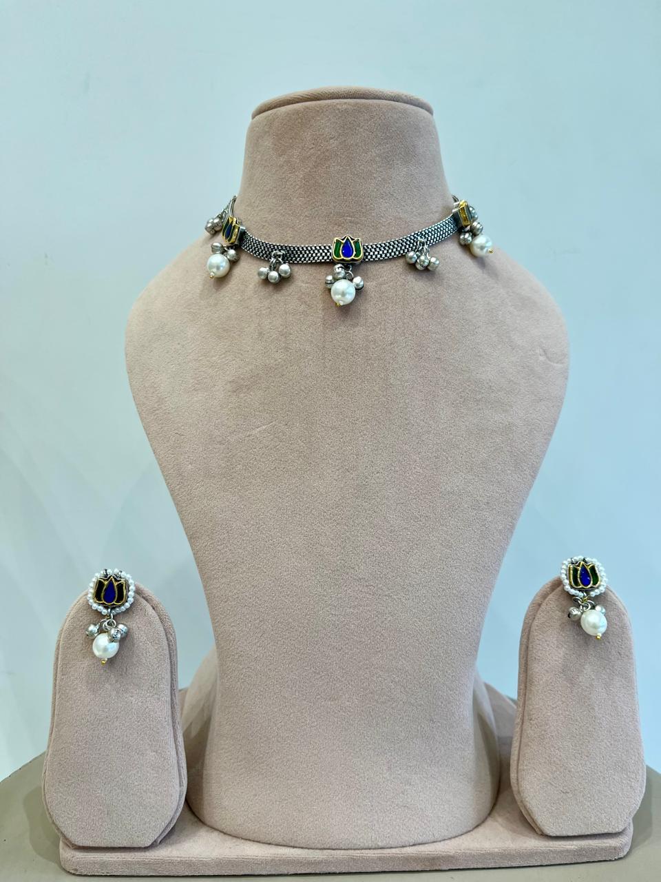Black Lotus Dual Tone Choker set VNG240