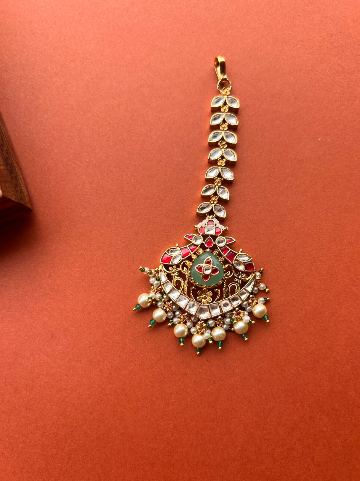 Red Jadau Green Stone Tika- VNHA050