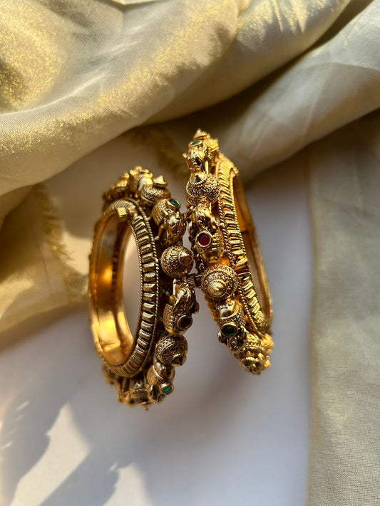 Pacheli Antique Bangles VNHN074