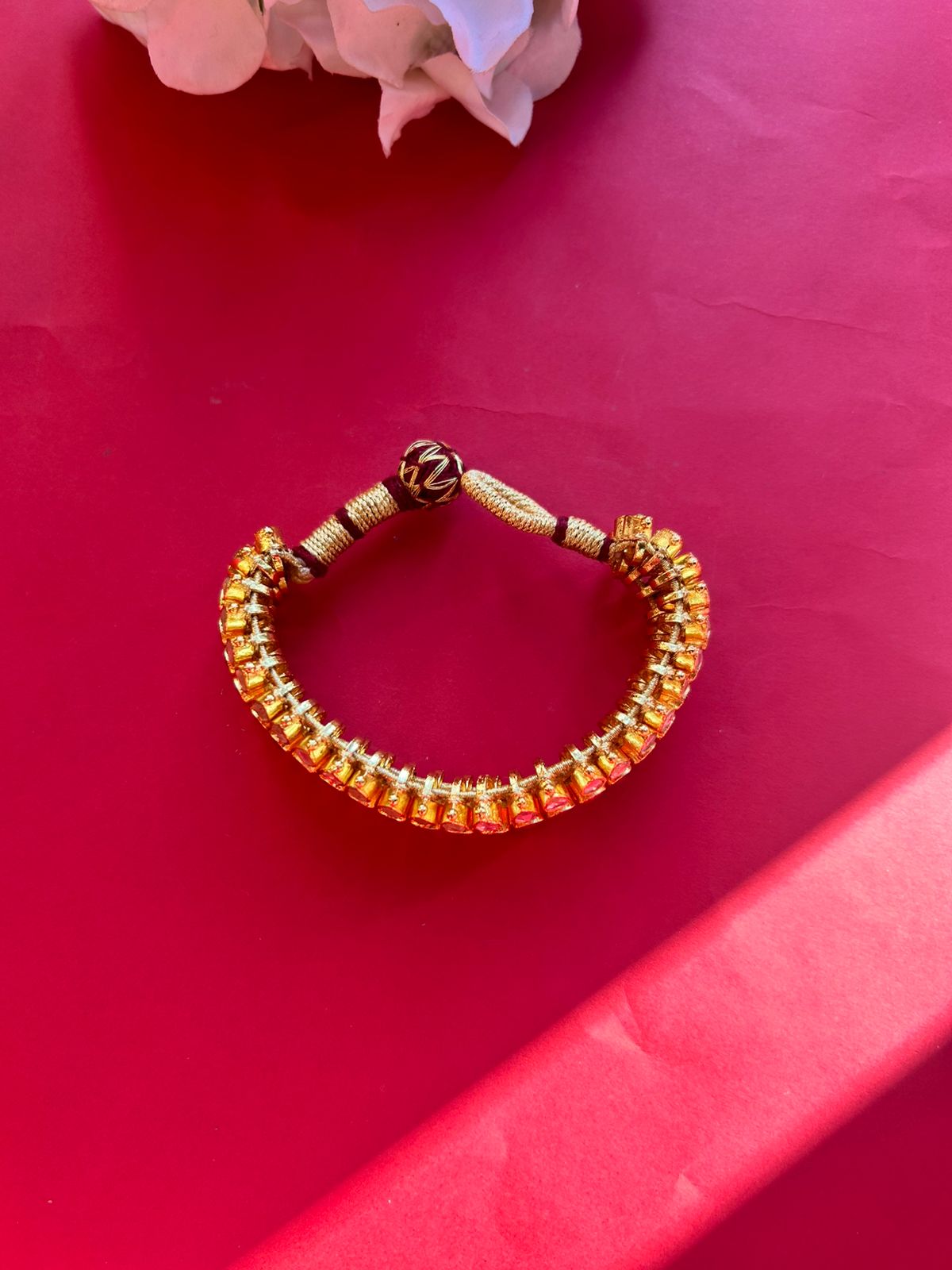 Takkar White Jadau Dori Bracelet VNHN088