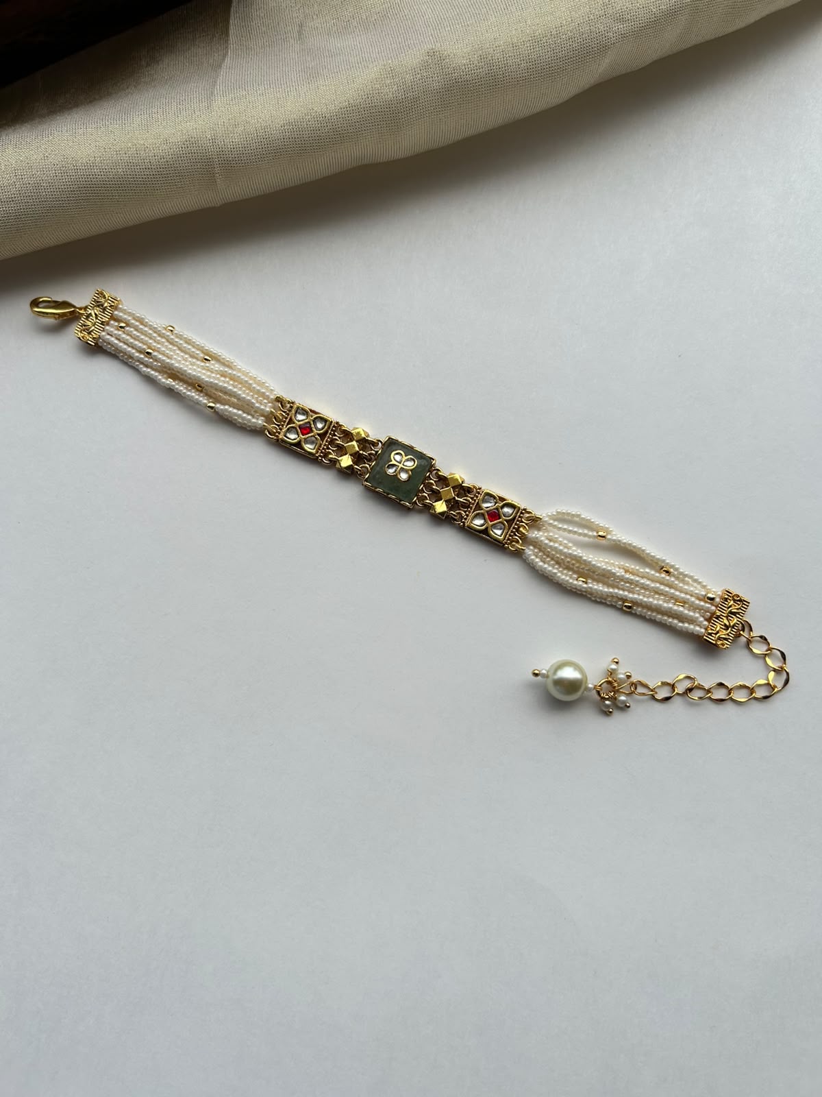 Green Stone Pearl Bracelet VNHN124