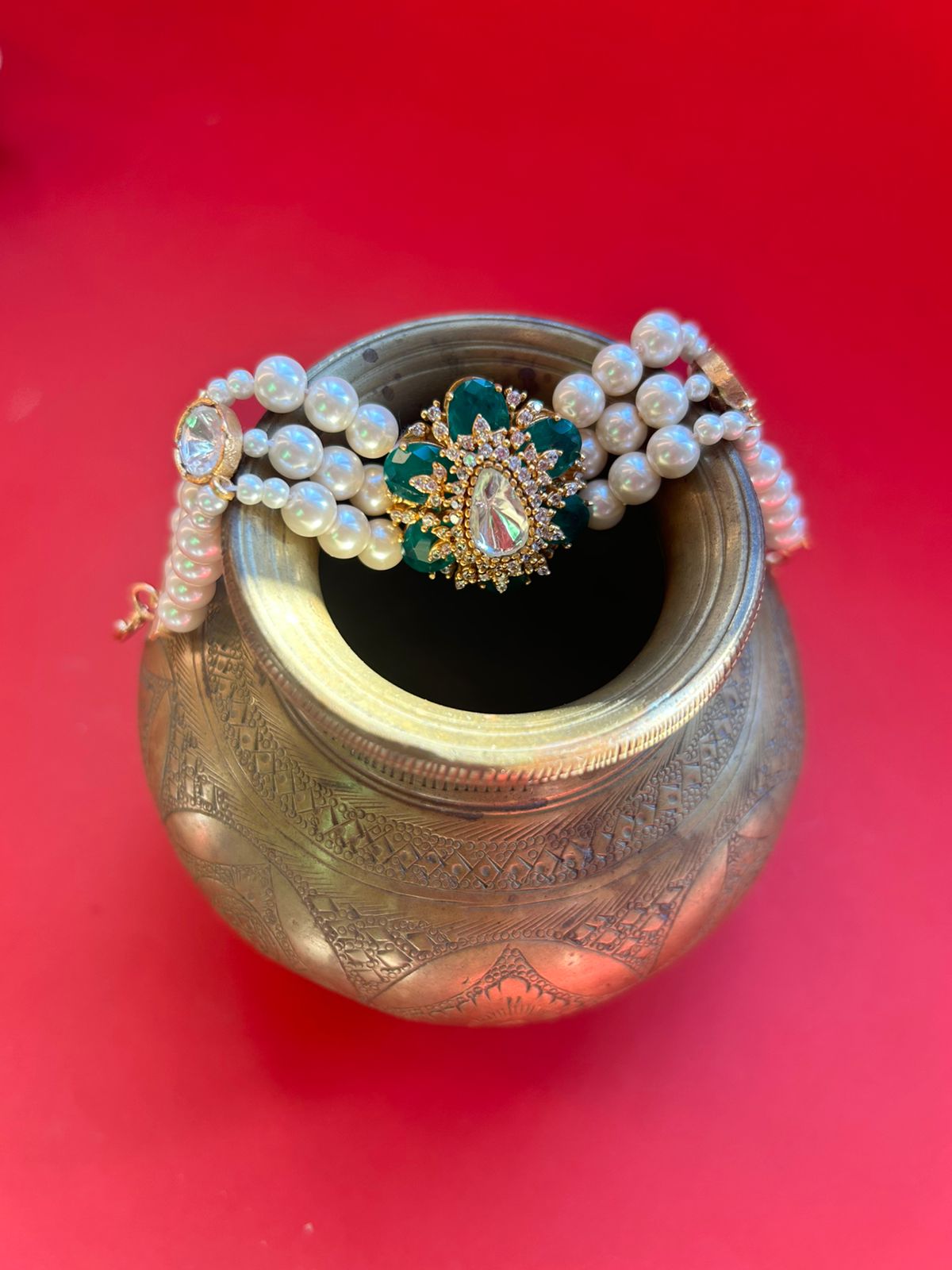 White Beads Green Polki Bracelet VNHN153