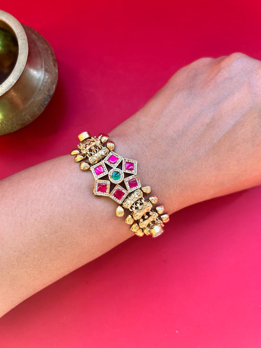 Flower Rubi & Green Gold Bracelet VNHN181