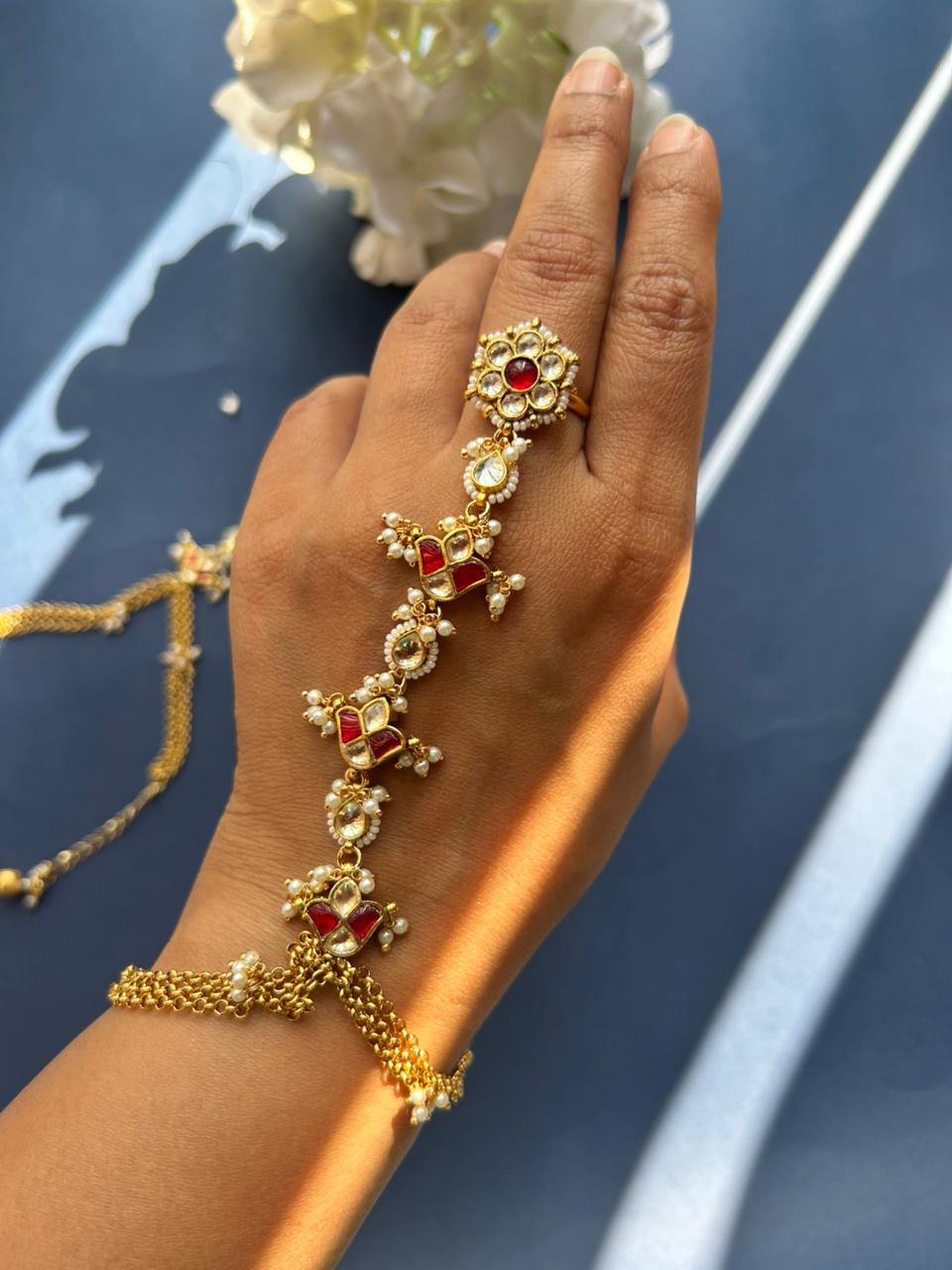 Red & White Jadau Chain Hathphool VNHN211