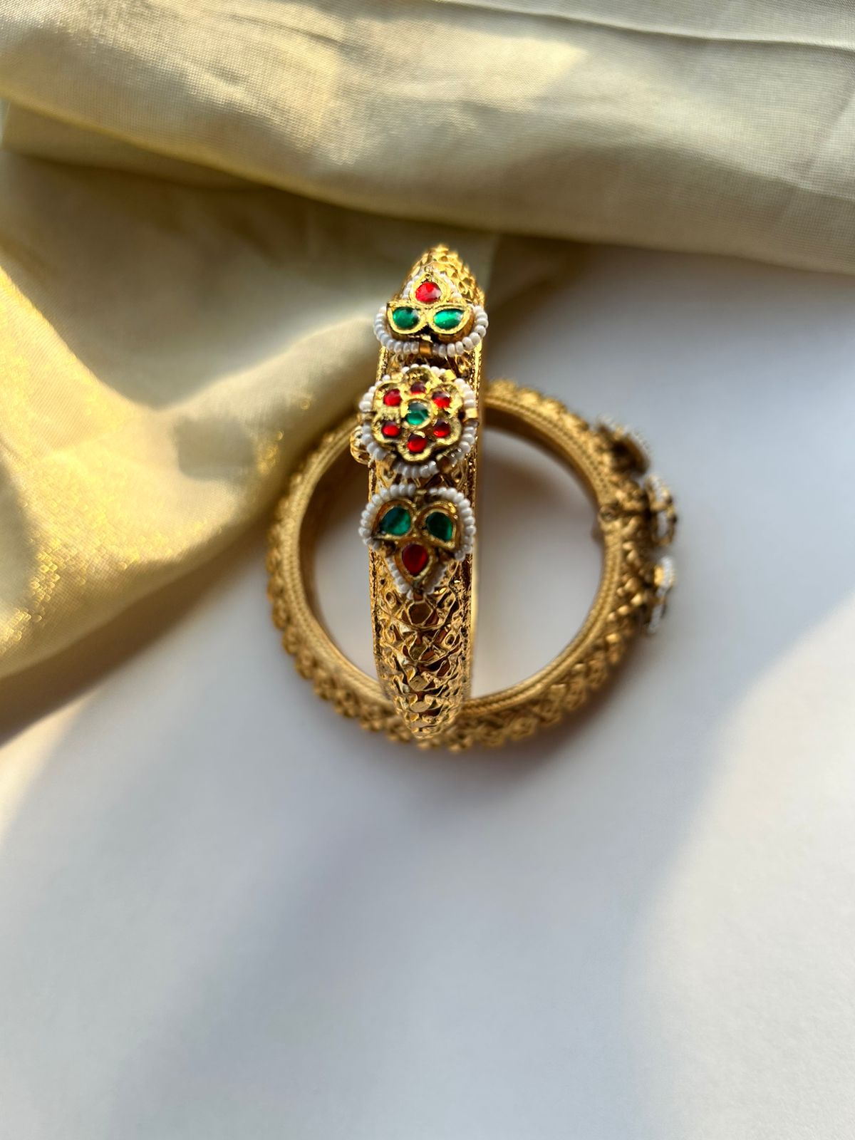 Gujari Jadau Bangles VNHN235