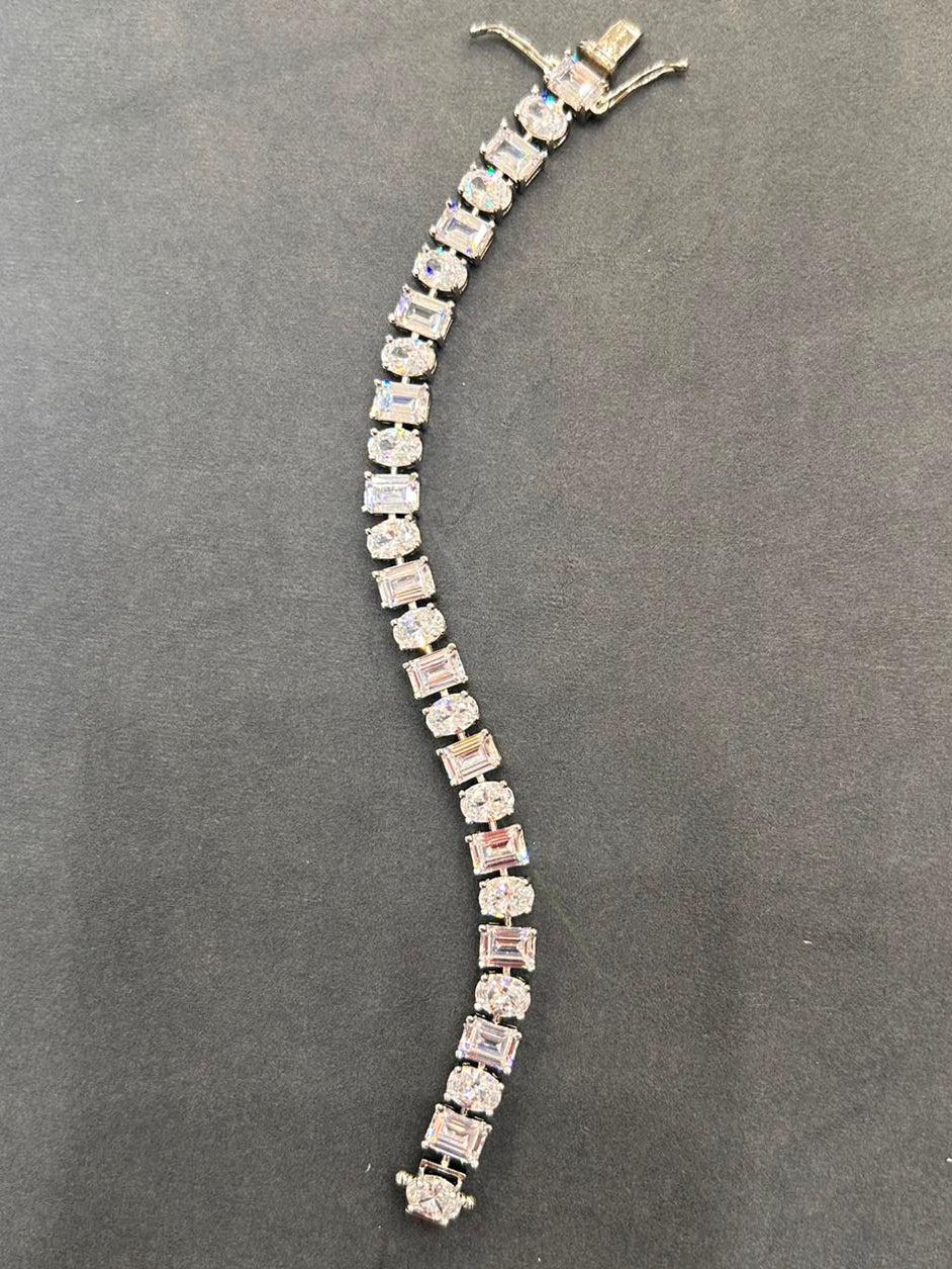 Mix-shape Design Diamond Bracelet VNHN241
