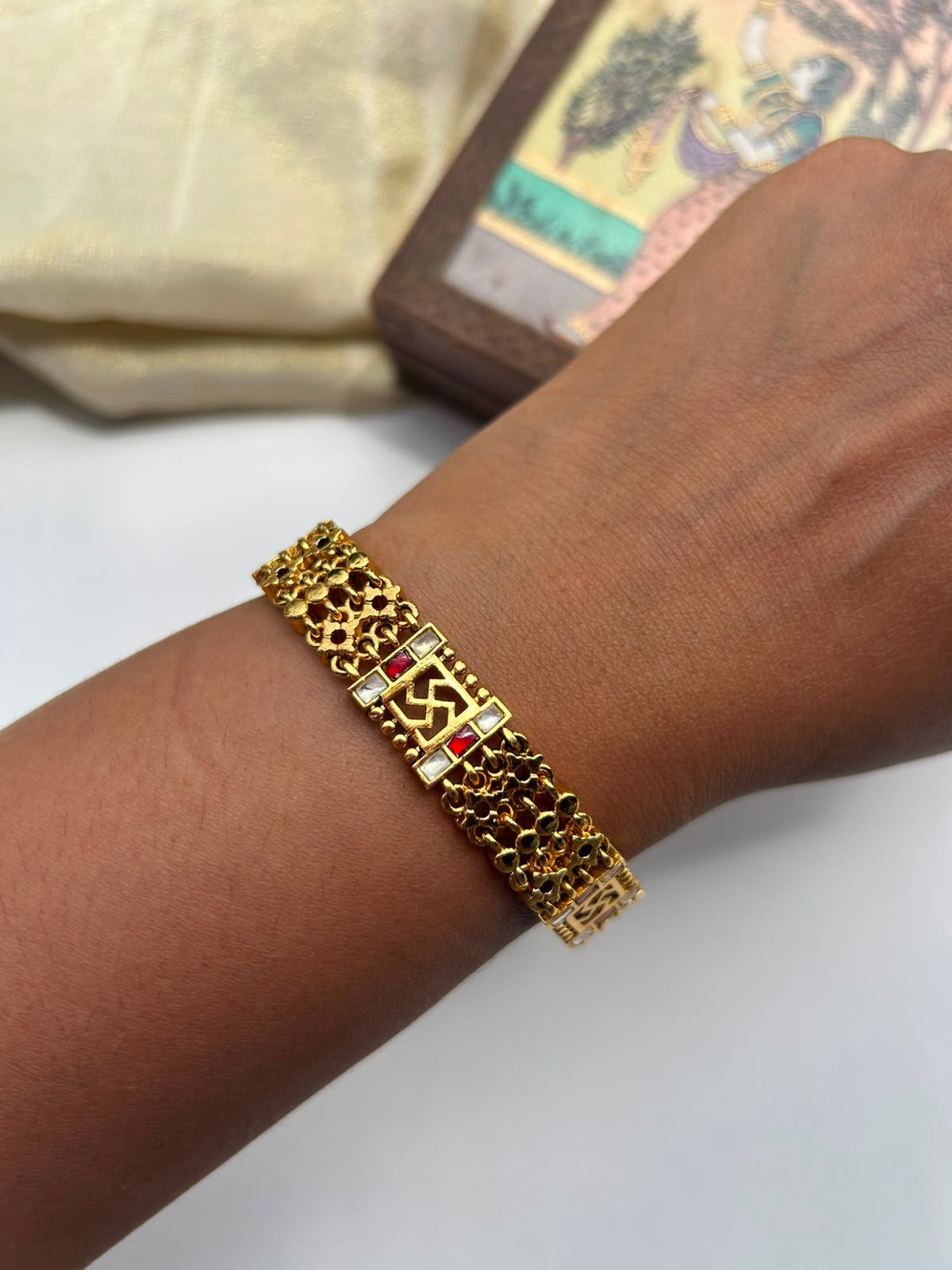 Sathiya Jadau Bracelet VNHN272