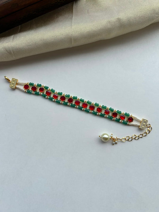 Takkar Pearl Bracelet VNHN273