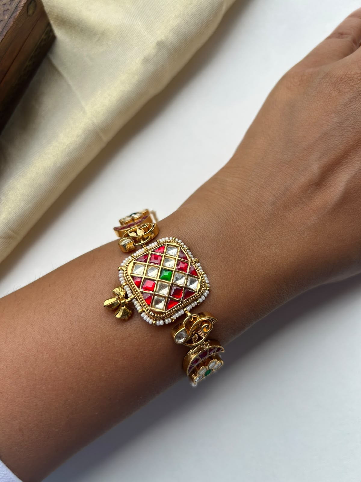 Square Chauki Jadau Bracelet VNHN277
