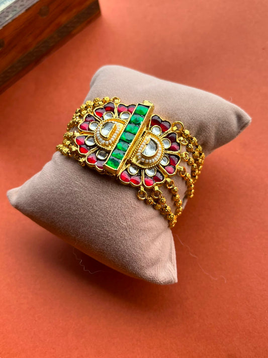 Traditional Takkar Mala Bracelet VNHN297