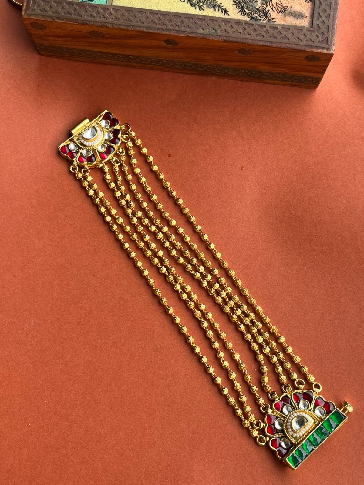 Traditional Takkar Mala Bracelet VNHN297