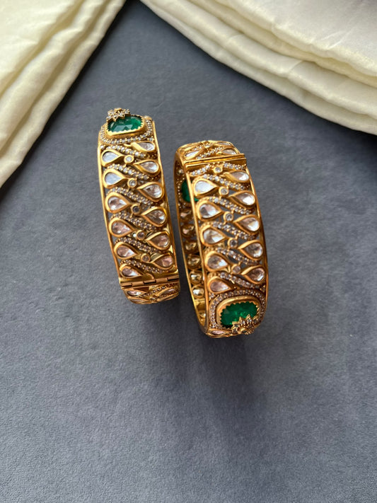 Green Square Stone Pan Bangles VNHN309