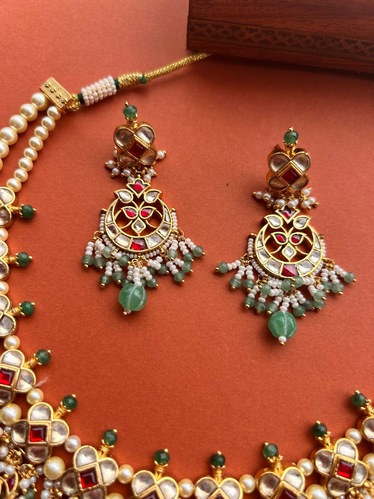 White Pearl Jadau Necklace Set- VNN112