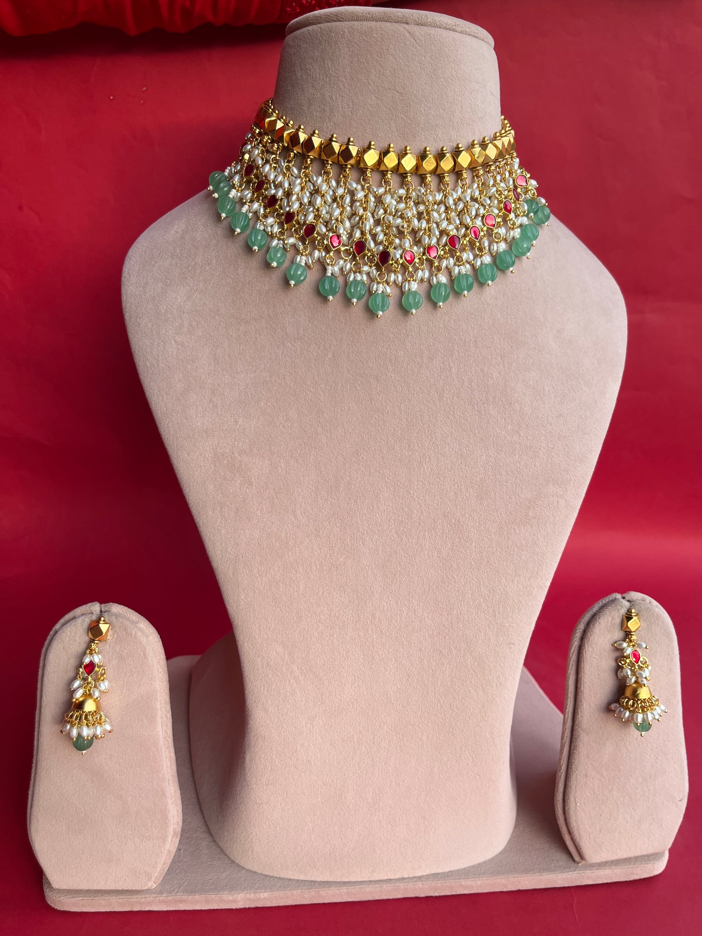Jalar Red Chand Necklace Set VNN114